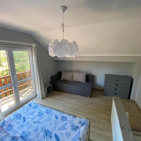 Dom Przy Lesie. * Ostrowo (Puck)